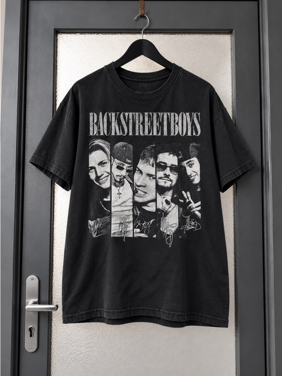 Comfort Colors Tops - Backstreet Boys Düsseldorf 2026 With Signatures Black T-Shirt